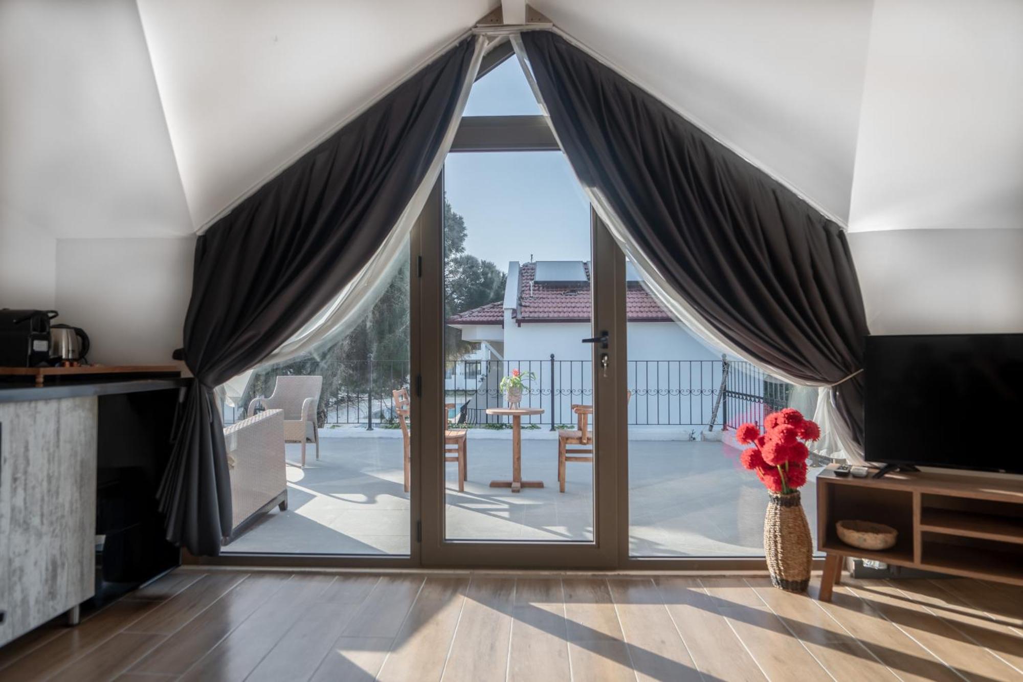 Feri Surf Club Hotel 닷차 외부 사진
