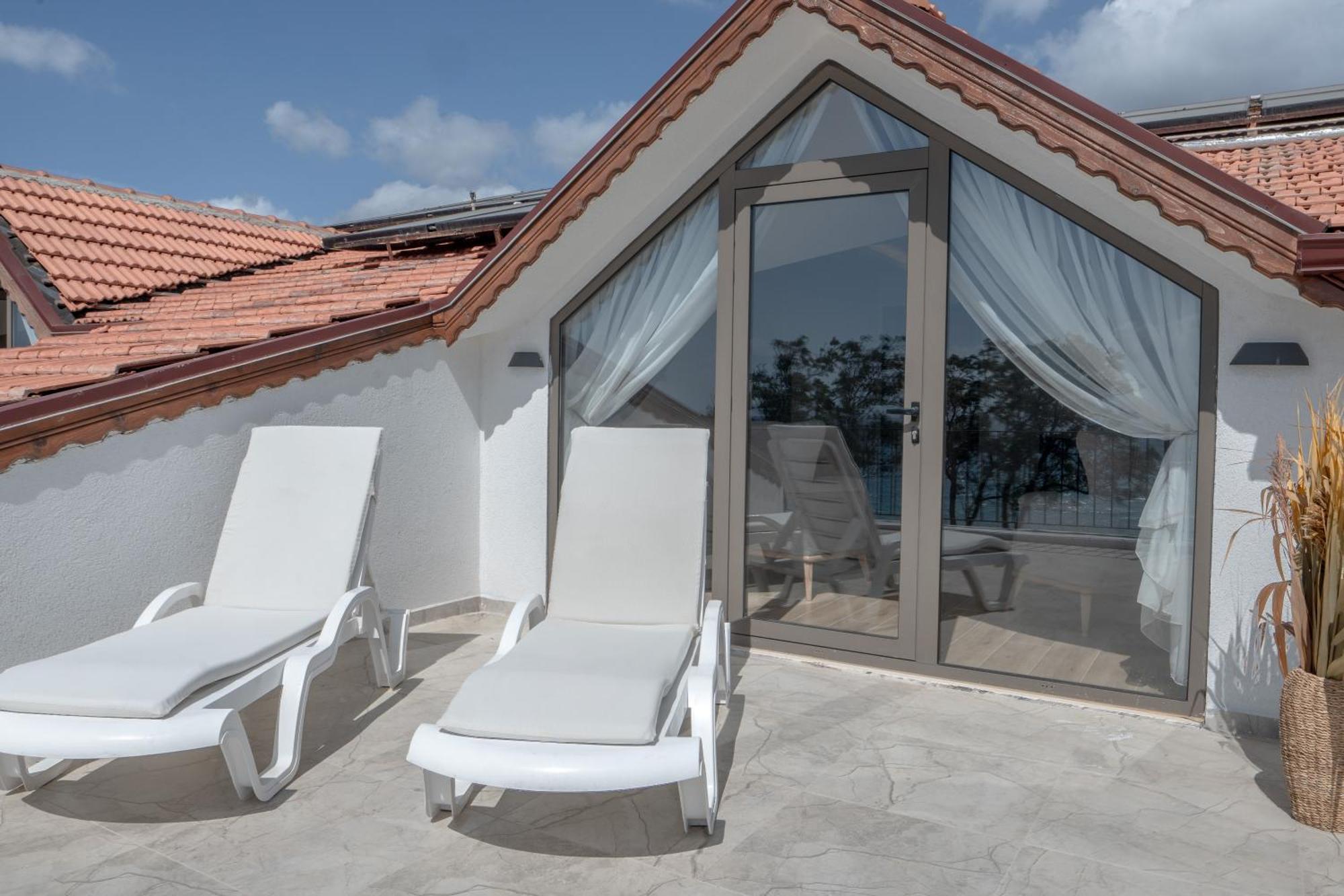 Feri Surf Club Hotel 닷차 외부 사진
