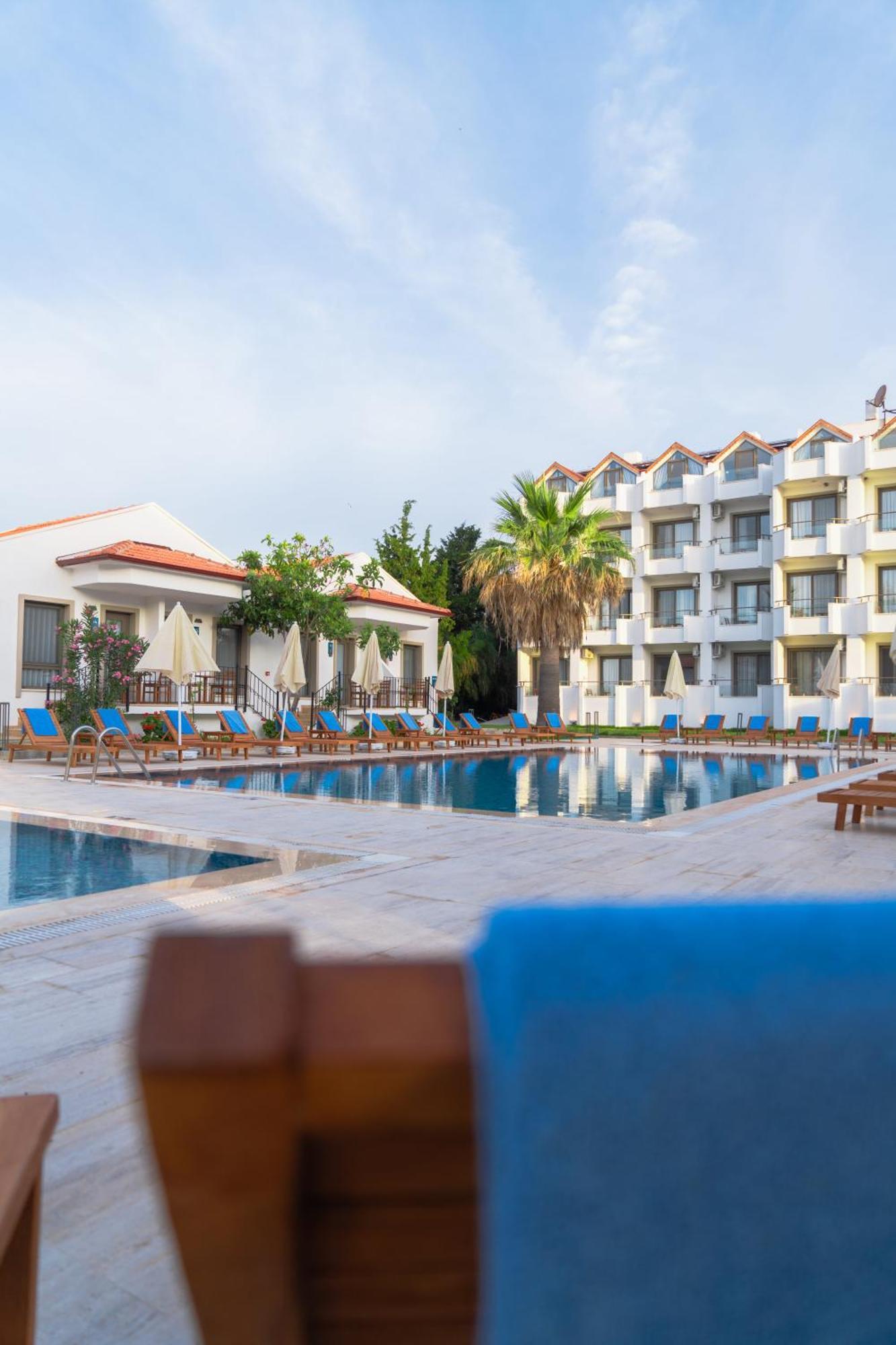 Feri Surf Club Hotel 닷차 외부 사진