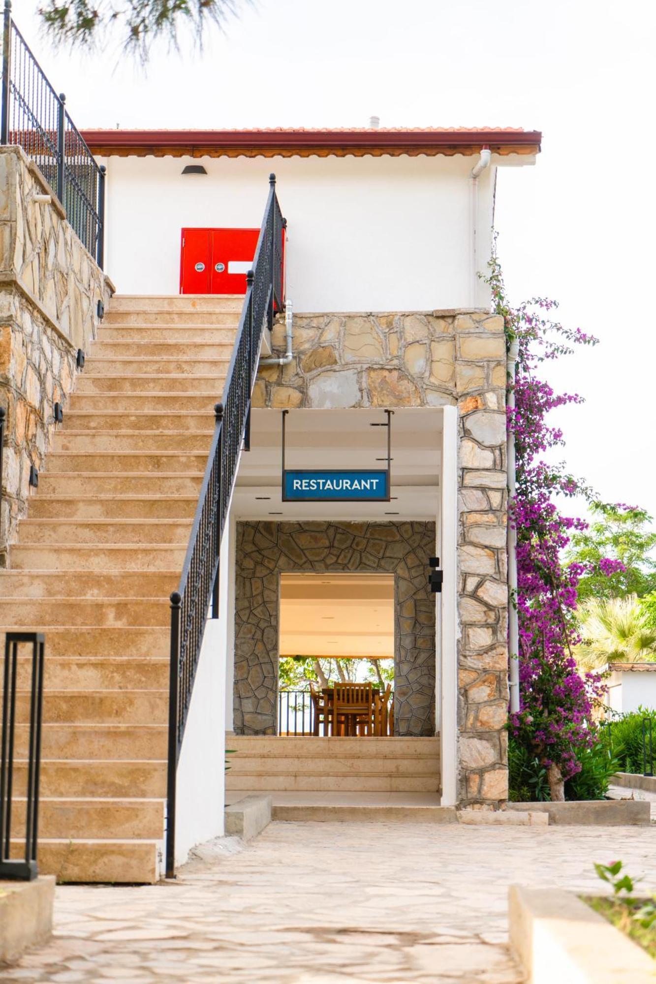 Feri Surf Club Hotel 닷차 외부 사진