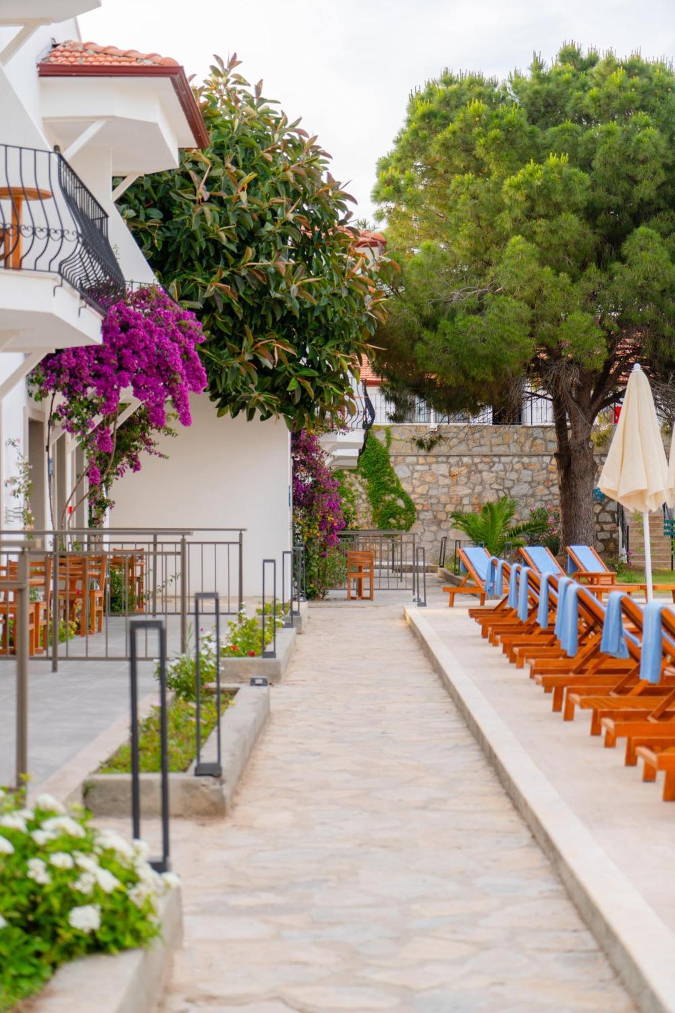 Feri Surf Club Hotel 닷차 외부 사진